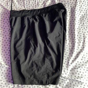 Mens Lululemon T.H.E Short 9” - Medium - Black Camo